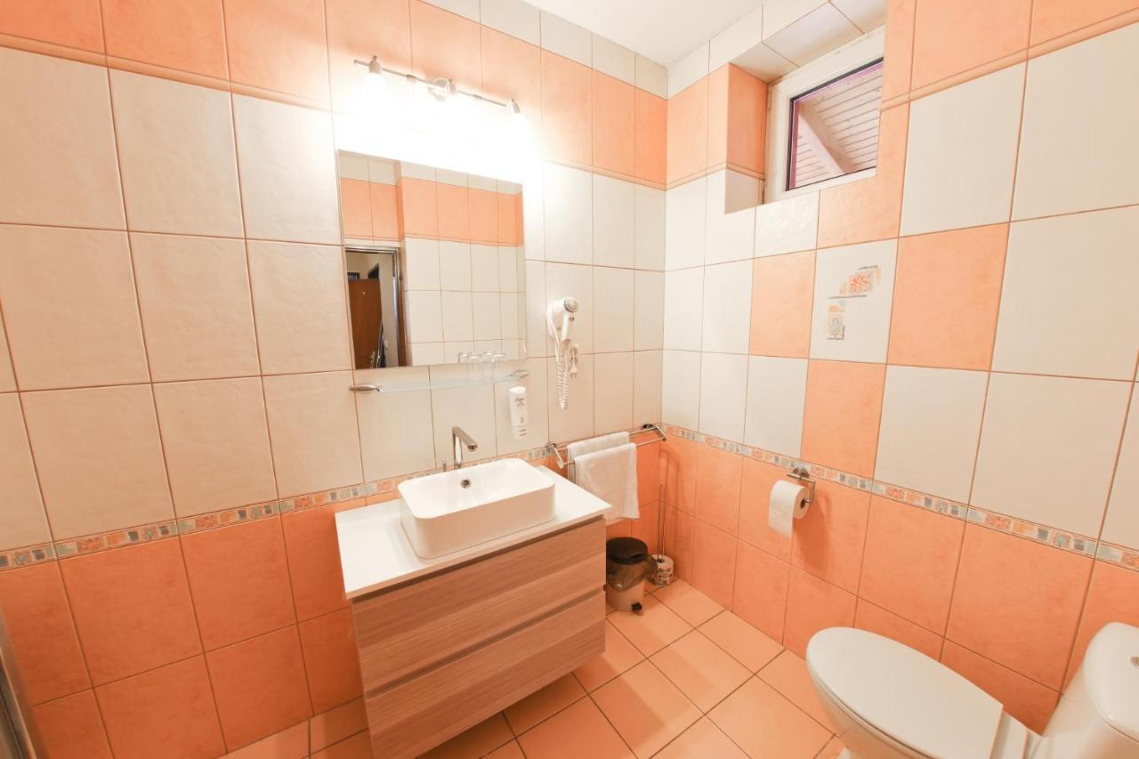 Penzion Modul Наместово Экстерьер фото